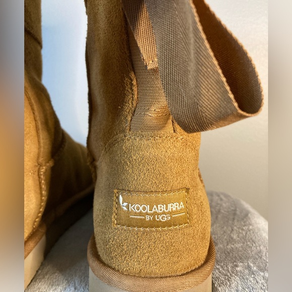 Ugg Kookaburra by UGG 8 
Brown Suede Boots w/Bow 
Faux Fur Lined - Picture 6 of 12